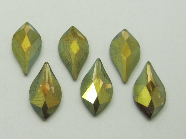 12 pcs. FLAME 7.5mm IRIDESCENT GREEN European Rhimnestones